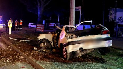 &nbsp; (Accident mortel près d'Avignon après une course-poursuite © MAXPPP)