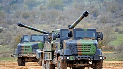 Des canons Ceaser de l'armée française.&nbsp; (ARNAUD BEINAT / MAXPPP)