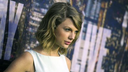 Taylor Swift participe aux 40 ans de l'&eacute;mission am&eacute;ricaine "Saturday Night Live", &agrave; New York (Etats-Unis), le 15 f&eacute;vrier 2015. (DENNIS VAN TINE / GEISLER-FOTOPRESS / AFP)