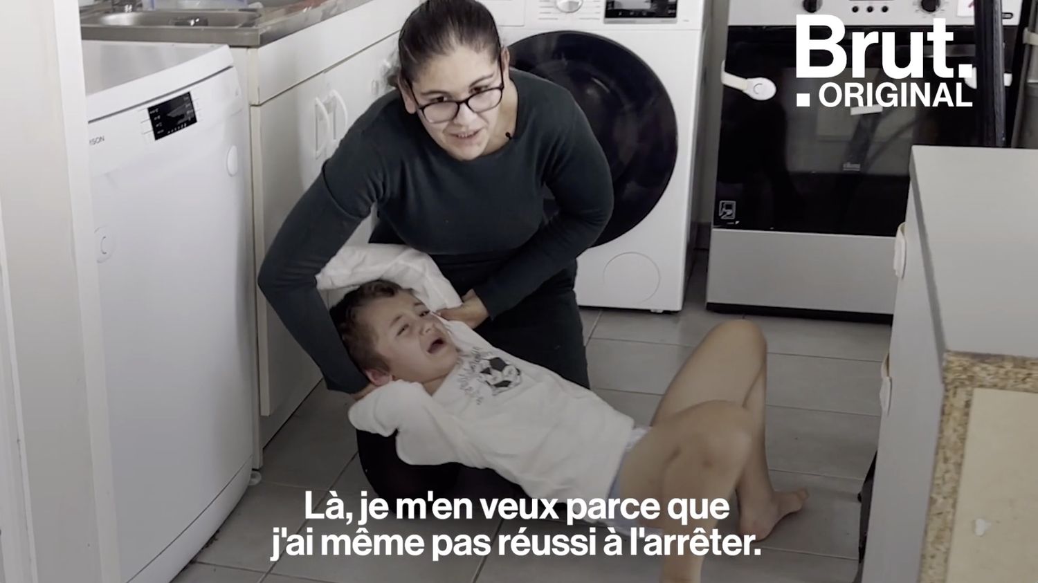 Video Elle Se Bat Pour Que Son Fils Atteint D Autisme Severe Soit Pris En Charge