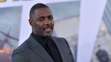 L'acteur et musicien britannique Idris Elba à Los Angeles (Californie, Etats-Unis) le 13 juillet 2019. L'artiste anime l'"Africa Day Concert at home" le 25 mai 2020 au profit de la lutte contre le Covid-19. (CHRIS DELMAS / AFP)