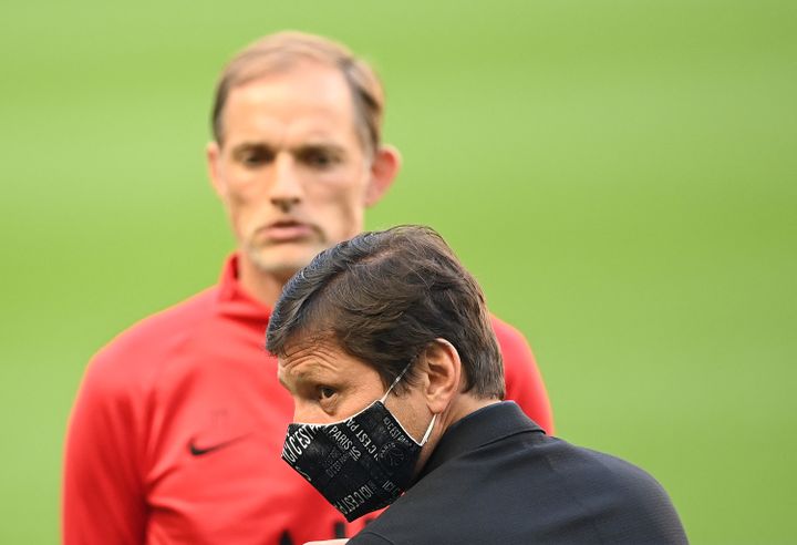 Thomas Tuchel, alors entraîneur du PSG, et Leonardo, son ex-directeur sportif, lors de la finale de Coupe de la Ligue le 30 juillet 2020.&nbsp; (FRANCK FIFE / AFP)