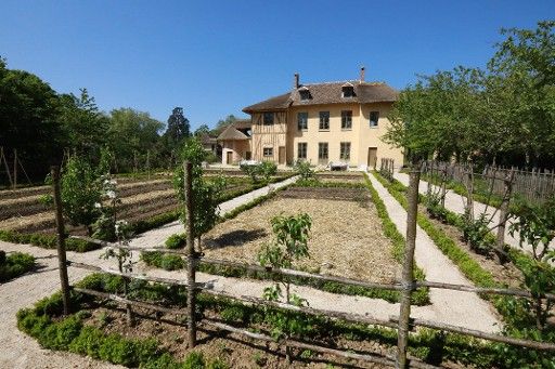 La Maison de la Reine à Versailles et le jardin potager
 (Philippe Lavieille / Le Parisien / PhotoPQR / MAXPPP)