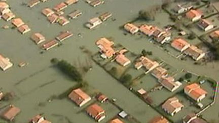 La Vendée très touchée par la violente tempête et la montée des eaux (28 février 2010). (France 2)