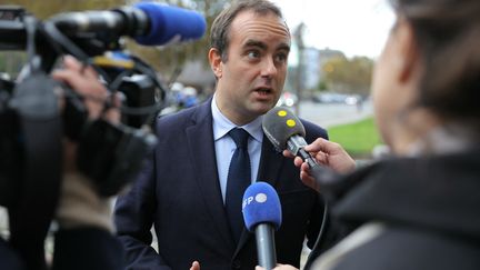 Le ministre des Armées Sébastien Lecornu à l'Ecole militaire à Paris le 11 novembre 2023. (THOMAS SAMSON / POOL)