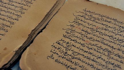 Exemple de manuscrit arabe de Tombouctou datant du 14e siècle après JC.
 (DANIEL RIFFET / PHOTONONSTOP)