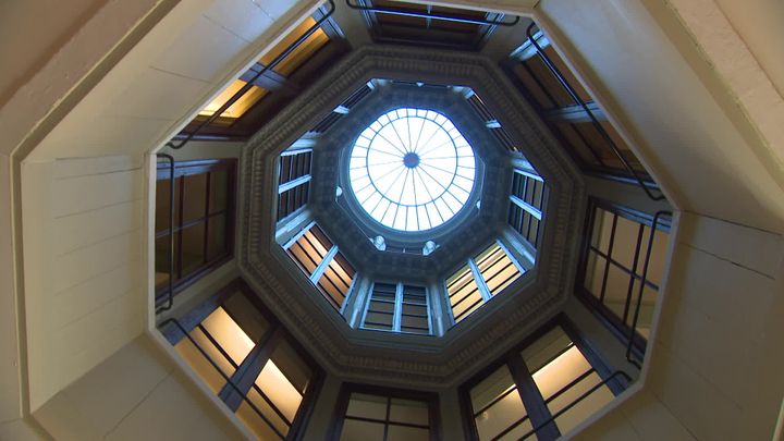 Le puits de lumière construit au centre de la Maison de l'Armateur. (D. Comodi / France Télévisions)