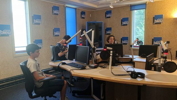 Enregistrement en duplex de France Bleu Grand Est avec Lysandre, Cyriaque et Sacha (franceinfo / Radio France)