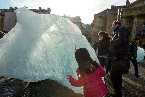 "Ice Watch" installation éphèmère d'Olafur Eliasson 
 (IP3 PRESS/MAXPPP)