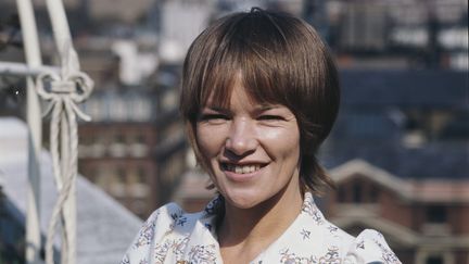 L'actrice britannique Glenda Jackson en 1971, alors qu'elle vient d'obtenir un Oscar pour "Women in Love" ("Love", dans la version française). (MIKE LAWN / HULTON ARCHIVE)