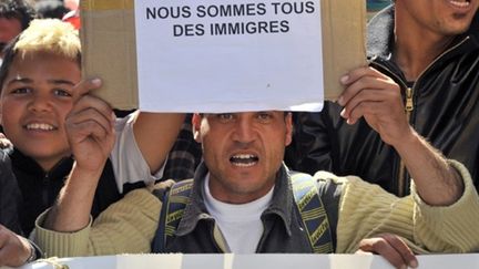 Manifestants lors du défilé du 1er mai 2011, à Paris (AFP/Boris Horvat)