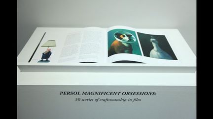 L’obsession : le rêve éveillé.
	Réalisateur : Jean-Pierre Jeunet.
	Directrice artistique : Aline Bonetto.
	Peintres : Michael Sowa.
 
 (Exposition &quot;PERSOL MAGNIFICIENT OBSESSIONS&quot;)