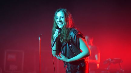 Izïa Higelin sur scène à Marseille (Bouches-du-Rhône) le 10 mars 2020 (ROBERT GEOGES / MAXPPP)