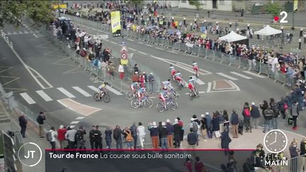 Les cyclistes du Tour de France à Brest. (France 2)