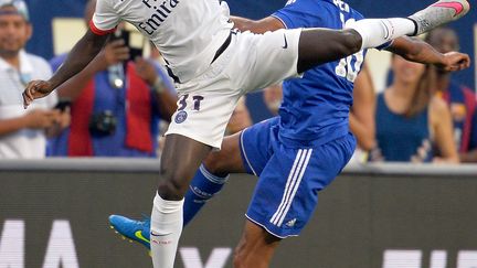 Youssouf Sabaly au duel avec Loïc Rémy lors du match de préparation entre le PSG et Chelsea. (GRANT HALVERSON / GETTY IMAGES NORTH AMERICA)