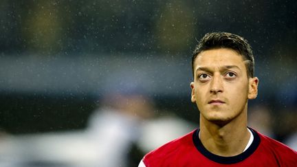 Sous les couleurs d'Arsenal, Mesut Özil n'est que l'ombre de lui-même.  (ODD ANDERSEN / AFP)