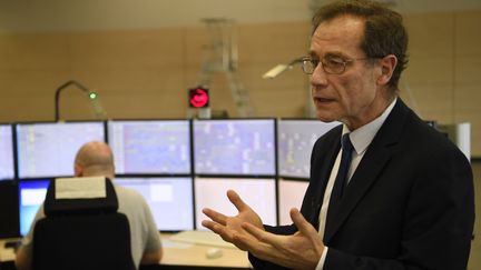 Claude Solard, directeur général délégué de SNCF Réseau, lors de la présentation de la tour de contrôle de Vigneux-sur-Seine, le 13 mars 2017. (CHRISTOPHE SIMON / AFP)