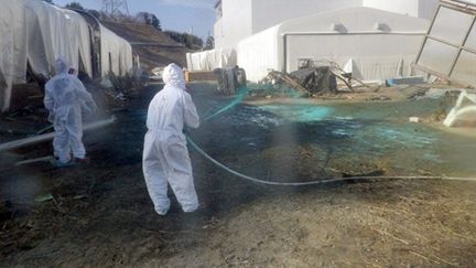 A la centrale nucléaiere de Fukushima le 1er avril 2011. (AFP - TEPCO VIA JIJI PRESS)