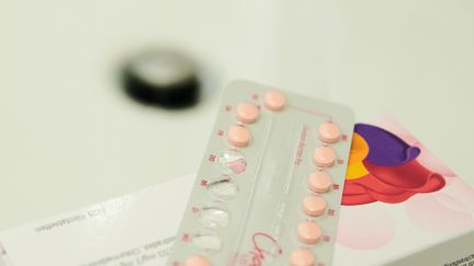 Une plaquette de pilules contraceptives, le 25 mai 2021. (MAXPPP)