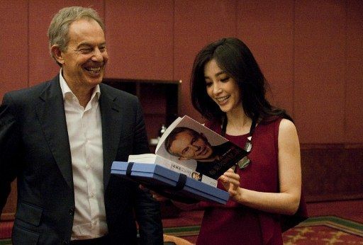 Tony Blair à Pékin, lors de la tournée de promotion de ses Mémoires (EyePress News)