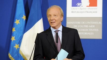 Le ministre de l'Intérieur, Brice Hortefeux, lors d'une conférence de presse Place Beauvau, le 20 octobre 2010. (AFP / Bertrand Guay)