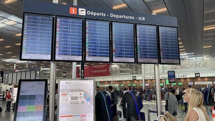 Le hall 3 de l'aéroport de Paris-Orly (JULIEN PASQUALINI / RADIOFRANCE)