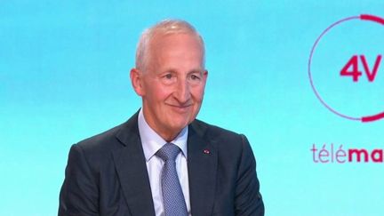 Sir Peter Ricketts, ancien ambassadeur du Royaume-Uni en France, était l'invité des "4 Vérités" sur France 2, jeudi 21 septembre. (France 2)