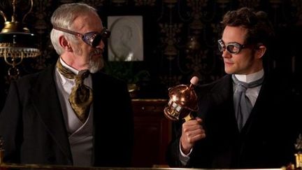 Jonathan Pryce et  Hugh Dancy dans &quot;Oh my God&quot; de Tanya Wexler
 (Haut et Court)