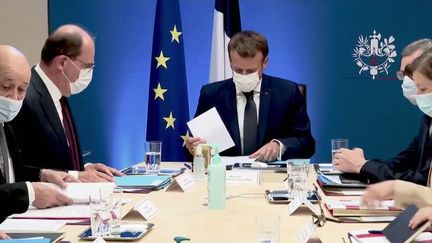 Politique : l'opposition dénonce l'utilisation du conseil de défense par Emmanuel Macron