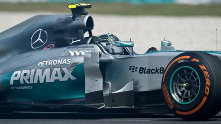 Nico Rosberg (Mercedes) sur le circuit de Sepang en Malaisie (MOHD RASFAN / AFP)