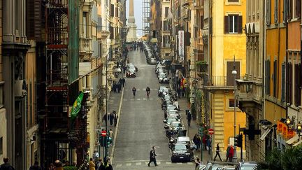 &nbsp; (Une rue de Rome déserte après une interdiction de circulation due à la pollution, en 2004 ©Reuters)