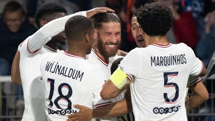 La joie de Sergio Ramos après son premier but pour le PSG, à Angers, le 20 avril 2022. (LOIC VENANCE / AFP)