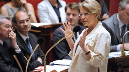 Michèle Alliot-Marie à l'Assemblée lors de la séance des questions au gouvernement, le 06 juillet 2010. (AFP - Eris Feferberg)