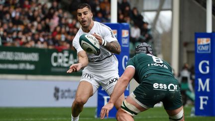 Sofiane Guitoune&nbsp;lors du match face à la Section paloise, le 19 février 2022.&nbsp; (GAIZKA IROZ / AFP)