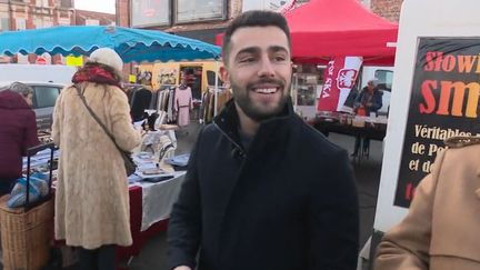 Ancien candidat de téléréalité et originaire de Marseille (Bouches-de-Rhône), Bruno Clavet se présente à Lens, dans le Pas-de-Calais, aux municipales sous l'étiquette du parti de Marine Le Pen.