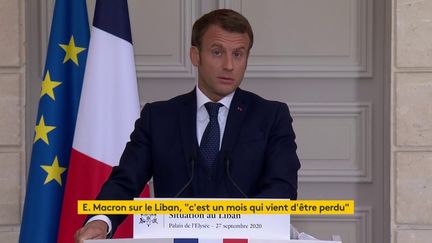 Emmanuel Macron lors d'une conférence de presse sur le Liban, à Paris, le 27 septembre 2020. (FRANCEINFO)