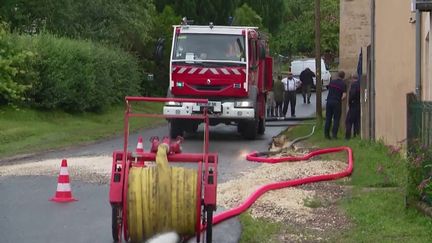 Intempéries : des trombes d'eau et de nombreux dégâts dans la Loire-Atlantique (France 2)