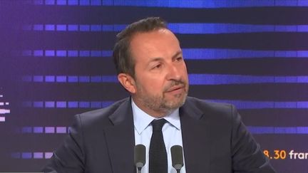 Sébastien Chenu, vice-président du RN, invité du 8.30 franceinfo du vendredi 13 septembre 2024. (FRANCEINFO / RADIOFRANCE)