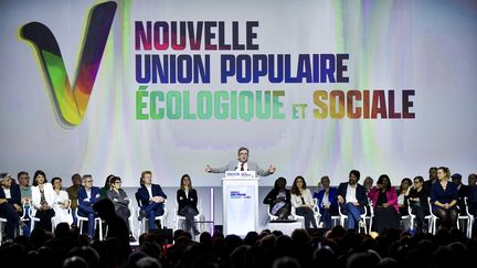 Jean-Luc Mélenchon, lors de la convention de la Nupes à Aubervilliers (Seine-Saint-Denis), le 7 mai 2022.&nbsp; (JULIEN DE ROSA / AFP)