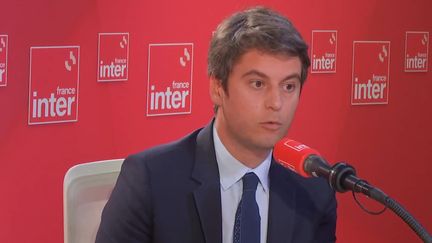 Le Premier ministre Gabriel Attal au micro de France Inter, jeudi 13 juin. (FRANCE INTER / RADIOFRANCE)