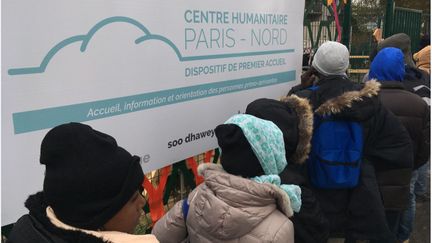 Le premier centre humanitaire pour migrants de Paris