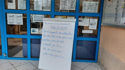 Une école sur deux fermée, selon&nbsp;le SNUipp, premier syndicat du primaire, le 13 janvier 2022 pour protester contre la&nbsp;"pagaille" des protocoles anti-Covid-19. (RADIO FRANCE)