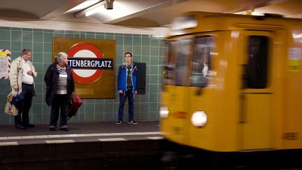 Le m&eacute;tro U-Bahn &agrave; Berlin (Allemagne), en 2014. (LEBOUCHER ANA / AFP)