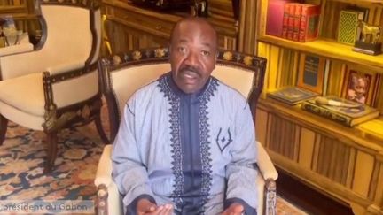 Le président du Gabon, Ali Bongo, qui venait d'être reconduit pour un troisième mandat, a été déchu puis placé en résidence surveillée, mercredi 30 août. Brice Oligui Nguema, chef de la garde républicaine, a pris le pouvoir dans le pays. (FRANCEINFO)