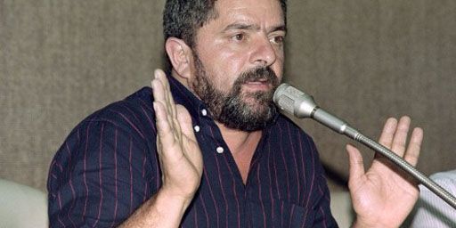 Luiz Inacio Lula da Silva, dit Lula, donnant une conférence de presse le 21 avril 1990. (AFP - Rafael Perez)