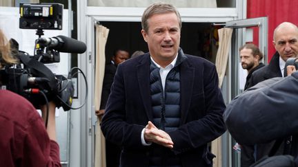 Le candidat de Debout la France, Nicolas Dupont-Aignan, à Yerres (Essonne), le 7 mai 2017. (FRANCOIS GUILLOT / AFP)