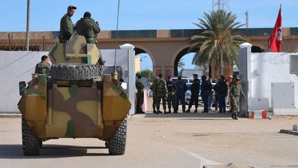 Poste fronti&egrave;re de Ras Jedir, &agrave; la fronti&egrave;re entre la Tunisie et la Libye, le 14 d&eacute;cembre 2014. (FATHI NASRI / ANADOLU AGENCY / AFP)