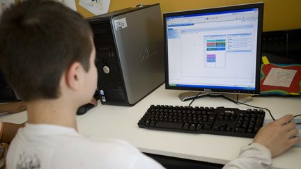 L'Espace num&eacute;rique de travail permet une interaction permanente entre les parents les professeurs et les &eacute;l&egrave;ves. (CHAMUSSY / SIPA)