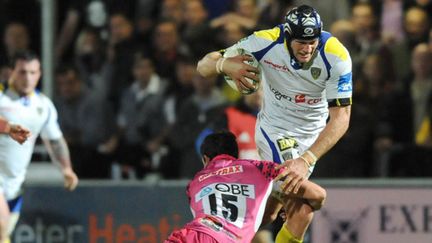 Bonnaire (Clermont) pris par Hayman sous le regard de Tillous-Borde (Toulon)