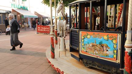 A Menton (Alpes-Maritimes), la Fête du citron a été annulée, à "titre préventif", face à la menace du coronavirus, le 26 février 2020.&nbsp; (JULIETTE CAMPION / FRANCEINFO)